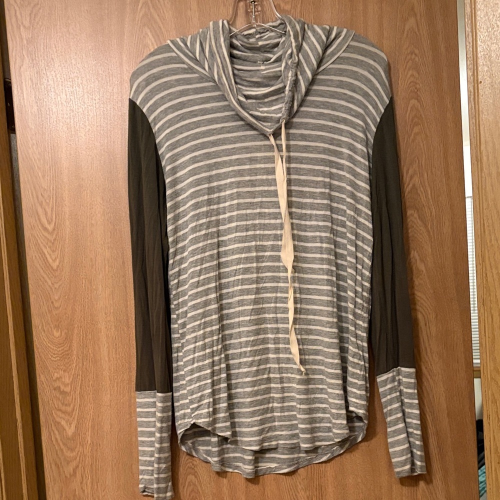 Chic Striped Gray and Olive Long Sleeve Top